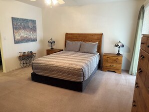 3 habitaciones, tabla de planchar con plancha y wifi gratis