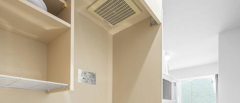 Peti sejuk, ketuhar gelombang mikro, ketuhar, dapur