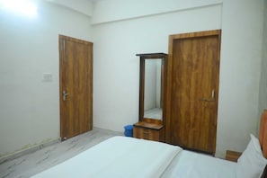 書桌、免費無線上網