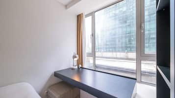 奢华套房, 3 间卧室, 阳台, 城市景观 | 办公桌、笔记本电脑工作区、免费 WiFi