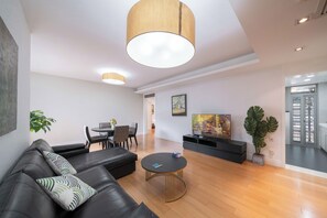 Luxury Suite, 3 Bedrooms, Balcony, City View | Living room