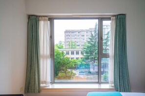 Suite Luxe, 3 chambres, balcon, vue ville | Bureau, espace de travail pour ordinateur portable, Wi-Fi gratuit