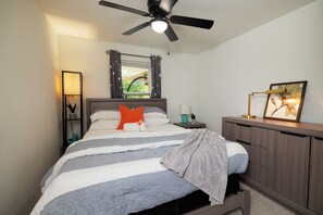 1 bedroom, iron/ironing board, Internet, bed sheets