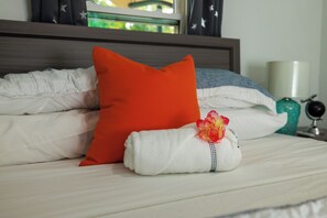 1 多间卧室、熨斗/熨衣板、上网接入、床单