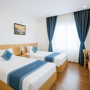 Desk, free WiFi - Tuan Thuy Hotel (Da Lat)