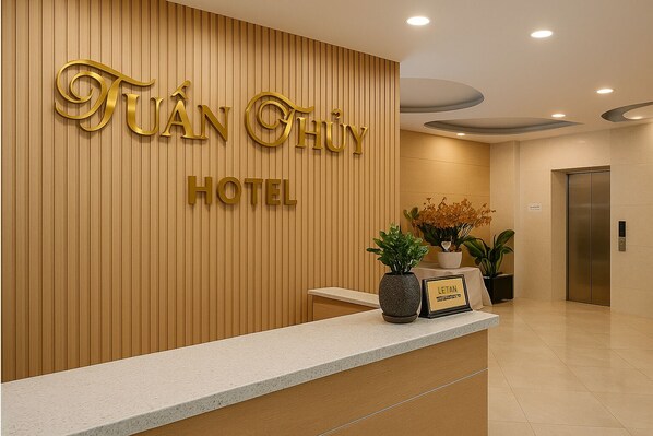 Desk, free WiFi - Tuan Thuy Hotel (Da Lat)