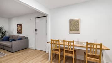 Design Apartment, City View | Dining room