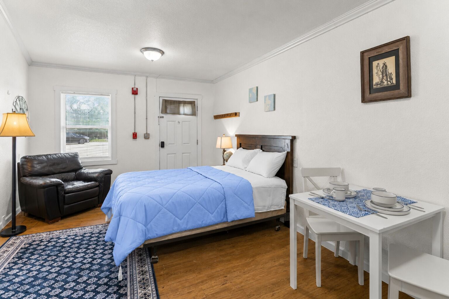 1 dormitorio, tabla de planchar con plancha, wifi gratis y ropa de cama