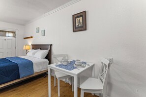1 camera, ferro/asse da stiro, Wi-Fi gratuito, lenzuola