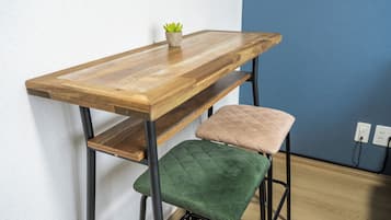 Iron/ironing board, free WiFi