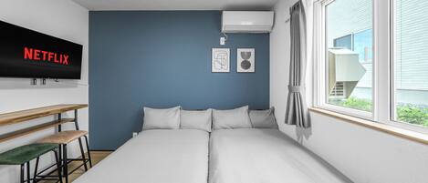 Iron/ironing board, free WiFi