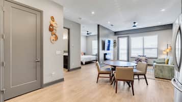 1 bedroom, desk, iron/ironing board, free WiFi