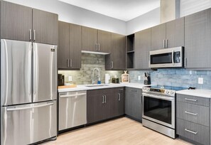 Microwave, oven, dishwasher, coffee/tea maker