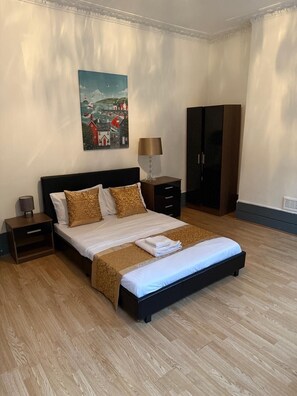 5 habitaciones, wifi y ropa de cama 