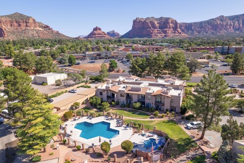 Sedona Escape: 3-bed, Pool, Hot Tub, Hike, Dine, Relax