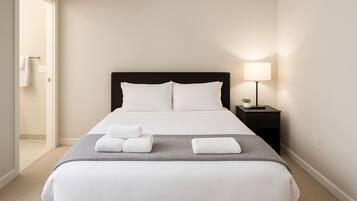 2 bedrooms, iron/ironing board, WiFi, bed sheets