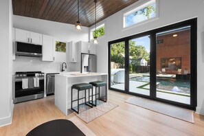 Micro-ondas, fogão, cooktop, lava-louças