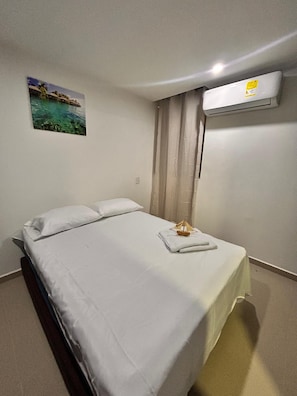 2 bedrooms, WiFi, bed sheets