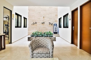 Apartment, 1 Bedroom, Balcony, City View | Living room