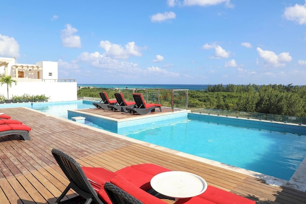 Apartment, 1 Bedroom, Balcony, City View | Pool | Outdoor pool