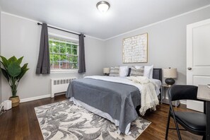 2 bedrooms, iron/ironing board, free WiFi, bed sheets
