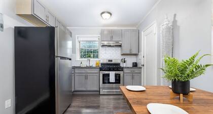 Nearest to Blue Back Square - Affordable w/ KING Bed