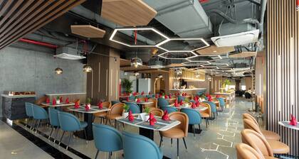 Bcons City Hotel