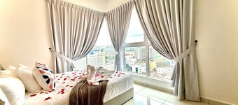 ICC Luxury Suites By Grab A Stay