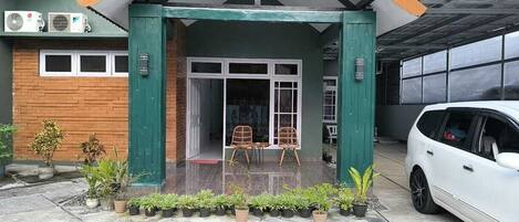 Bagian depan properti