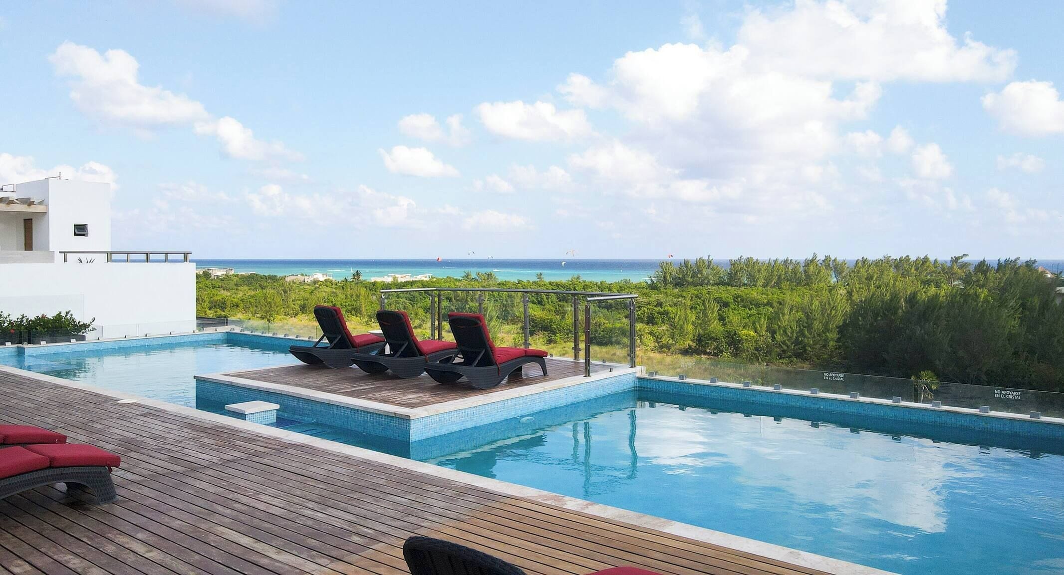 อพาร์ทเมนท์, 1 ห้องนอน, ระเบียง, วิวเมือง | สระว่ายน้ำ | สระว่ายน้ำกลางแจ้ง