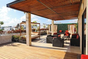 Departamento, 1 habitación, balcón, vista a la ciudad | Terraza o patio