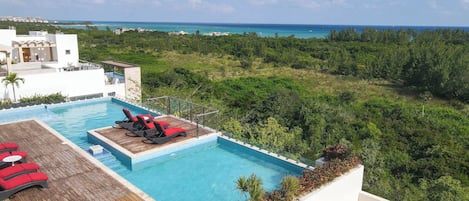 公寓, 1 間臥室, 陽台, 城市景觀 | 游泳池 | 室外游泳池