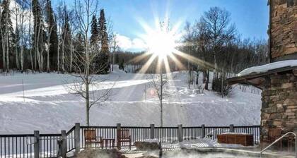 Beaver Creek Resort - Slopeside Views + Ski-In/Out