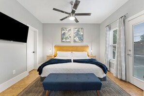 3 bedrooms, desk, iron/ironing board, free WiFi