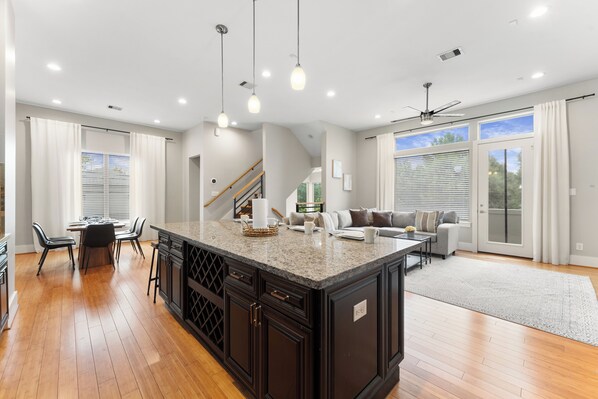 Interior - EaDo Escape • Sleeps 10 - Private Yard & Driveway + Rooftop City Views (Houston)