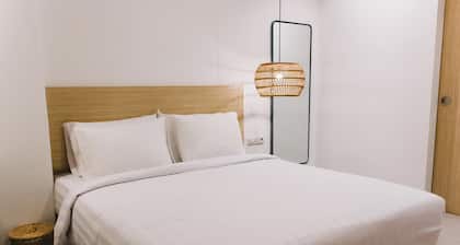 Hotel Sanctuary Slipi