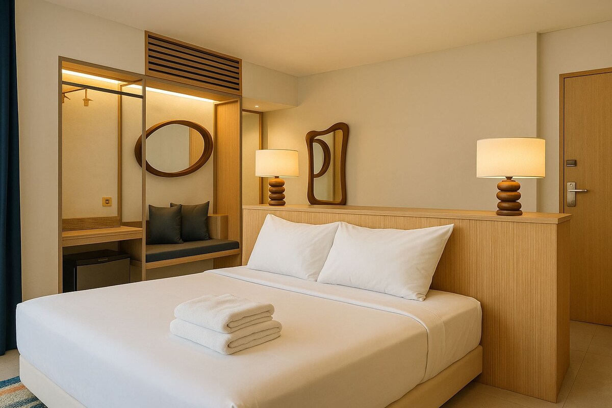 Luxury Double Room | Desk, WiFi (free), bed sheets
