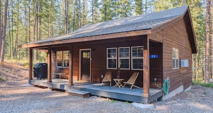 The Trailhouse - 2 bedroom woodland cabin