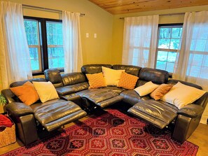 Televisión, videojuegos, reproductor de DVD y libros 