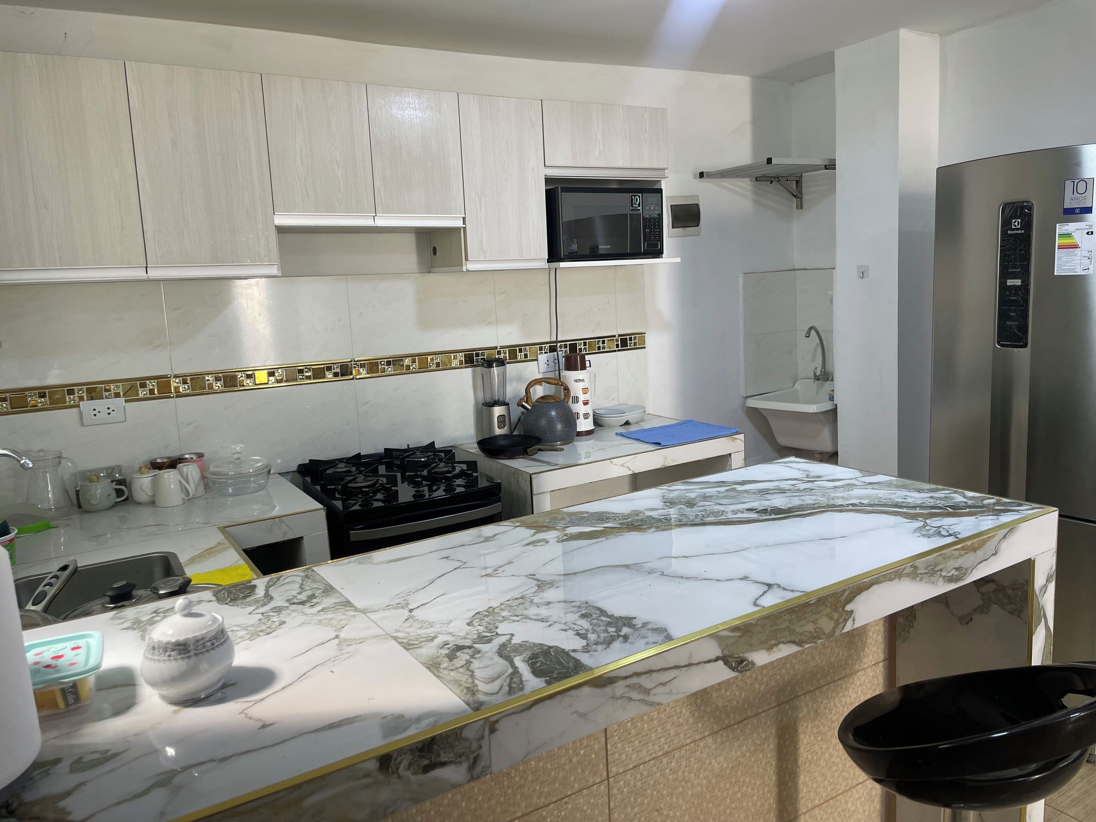 Frigorifero, microonde, forno, lavastoviglie