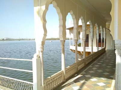 Phool Mahal Palace 