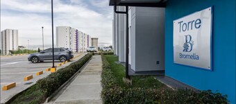 Newly Renovated 2-Bedroom Apartment/ Modern Comfort in Prime Location.