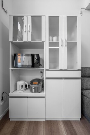 Fridge, microwave, stovetop, toaster