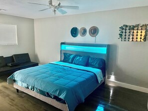 Iron/ironing board, WiFi, bed sheets