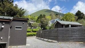 Habitación económica con 2 camas individuales | Vista desde la habitación