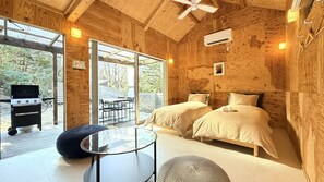 舒适双床房 | 免费 WiFi、床单