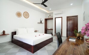 Deluxe Double Room, 1 King Bed, Balcony, Pool View | Egyptian cotton sheets, premium bedding, down comforters - Visak Pool Villa  (Siem Reap)