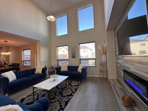 Brilliant 4-bedroom house with AC in Winnipeg