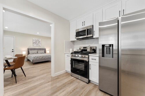 Modern /2Be1Ba/ Free P /DTLA/ Pasadena/ Arcadia/ Duarte