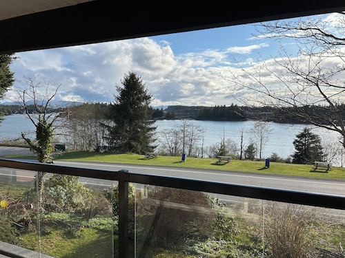 Relaxing Port Ed Coastal Stay